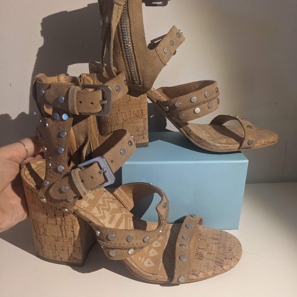 Dolce Vita @ Nordstrom - Studded Cork Heeled Sandal - Size EURO 37 - Picture 3 of 4